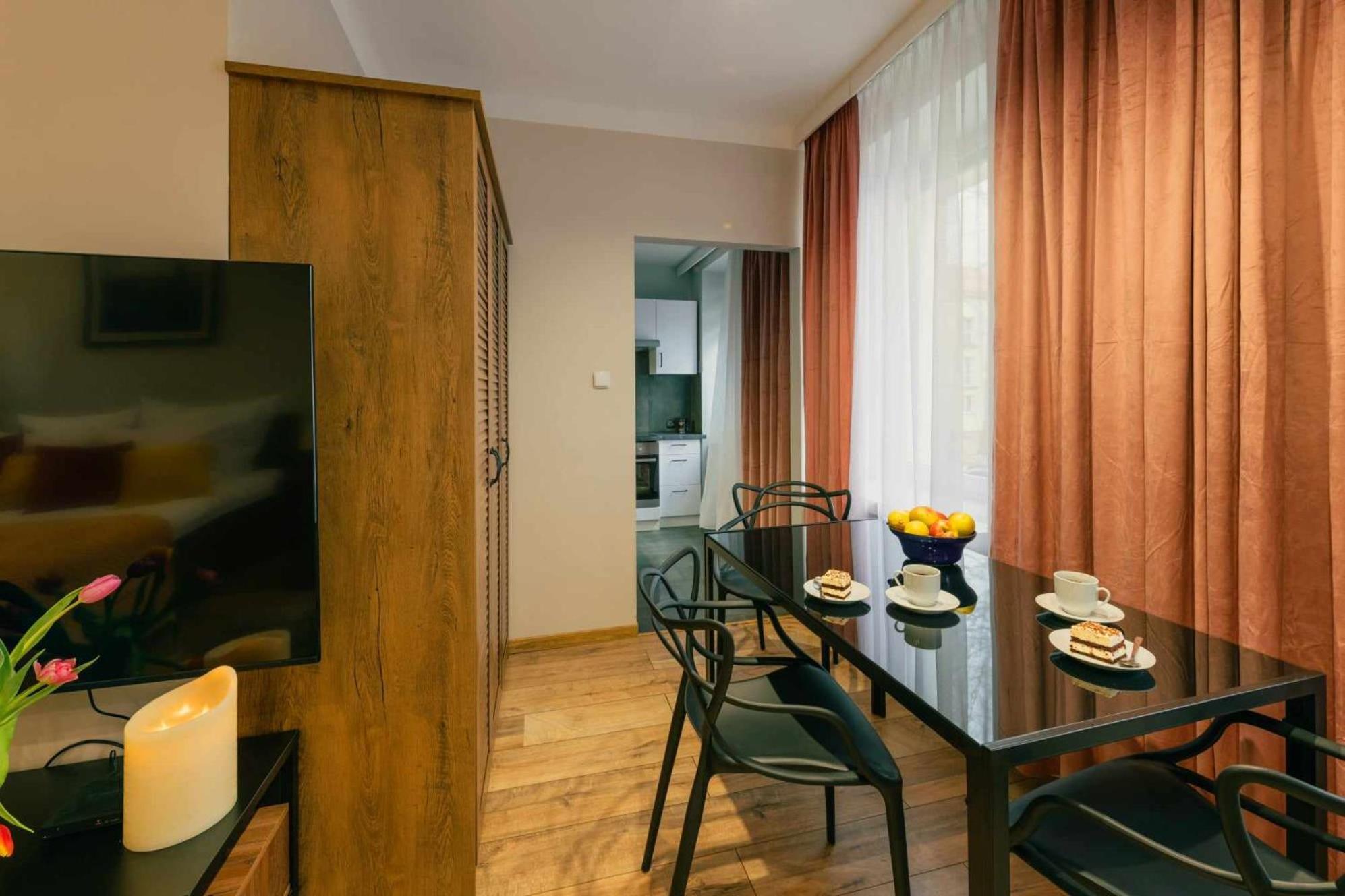Apartment Pod 13
